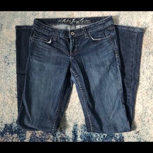 DESIGNED BY JUICY COUTURE!!!! JEANS IN GREAT COND